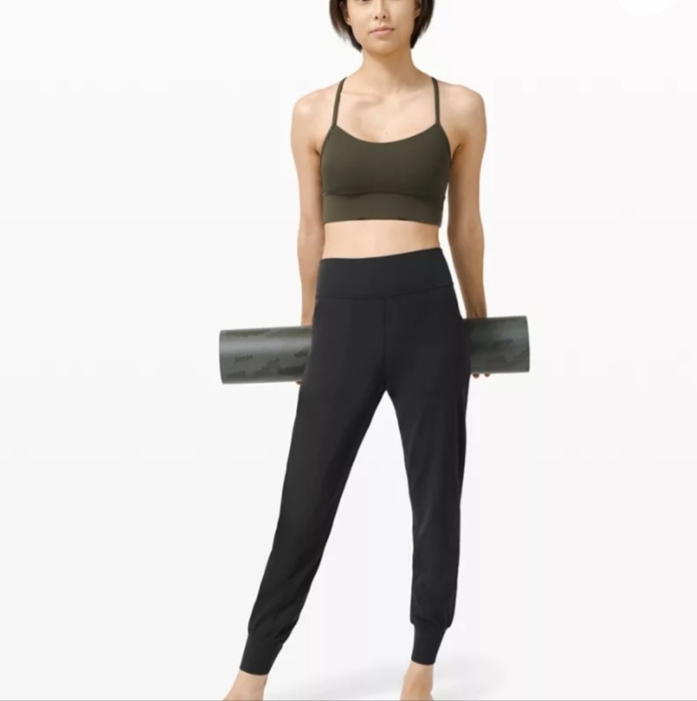 Lululemon Align High Waisted Joggers Black Size 2 Front Pockets - Picture 2 of 8